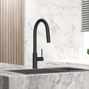 Matte Naber Küchenarmatur in Schwarz mit Spüle auf eleganter Stein-Arbeitsplatte